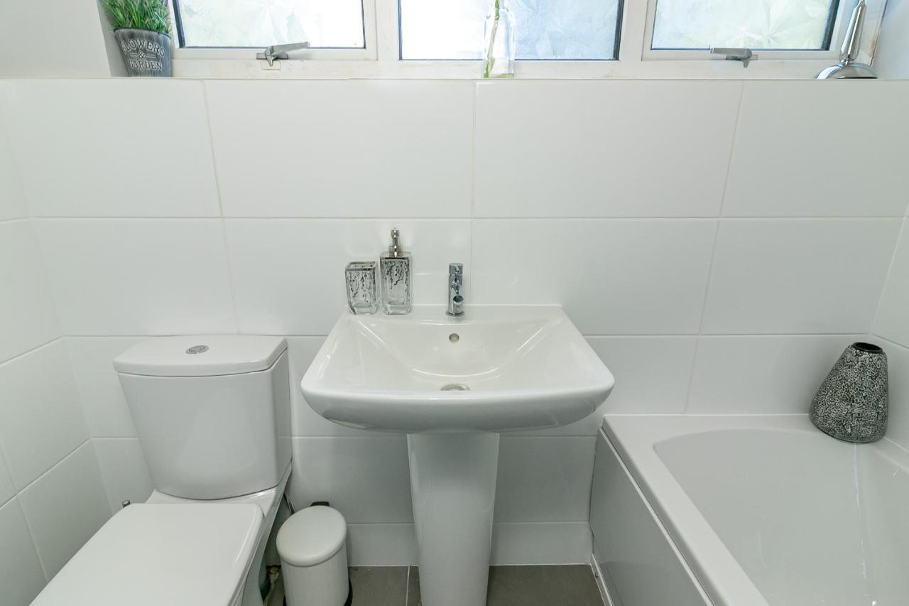 Hillcrest Lodge Stevenage Dış mekan fotoğraf